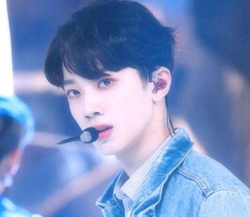 娱乐吃瓜君赖冠霖,娱乐吃瓜界的“瓜王”崛起之路